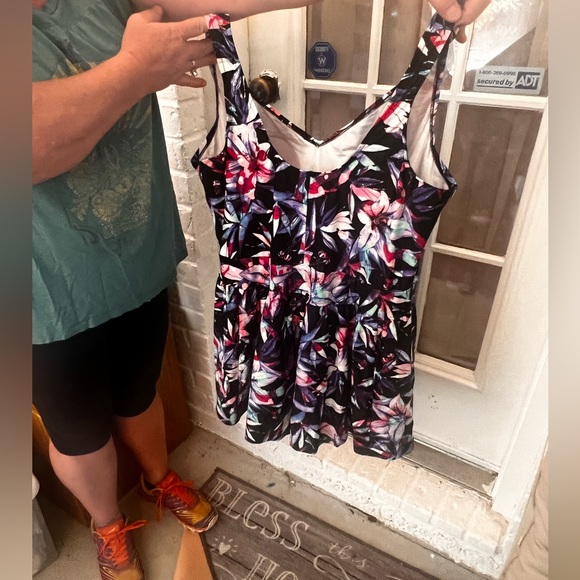 25% off listed price. Plus size one piece swimsuit - Picture 2 of 5